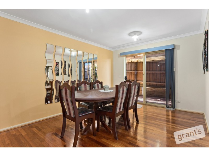 9 Mornmoot Court, Hallam VIC 3803