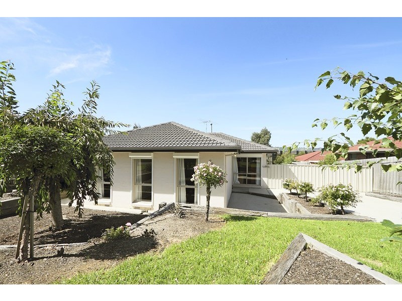 26 Blackwood Drive, Narre Warren VIC 3805