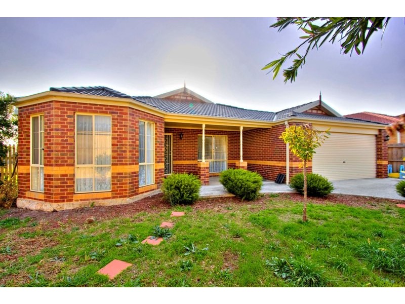 9 Beech Place, Hallam VIC 3803