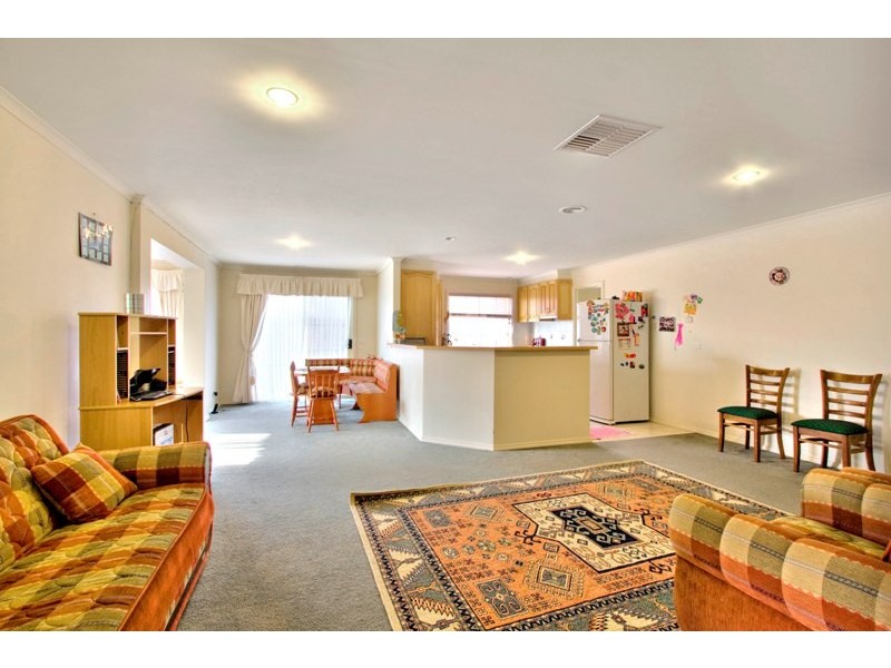 9 Beech Place, Hallam VIC 3803