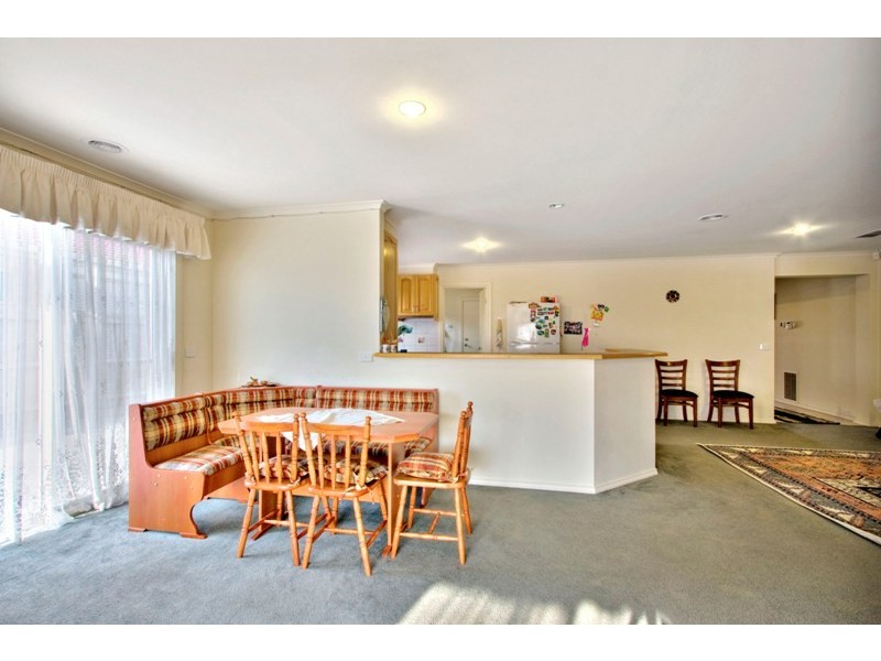 9 Beech Place, Hallam VIC 3803