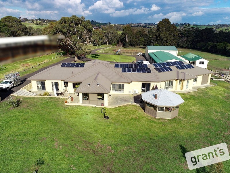 13 Mountain Flat Road, Narre Warren East VIC 3804