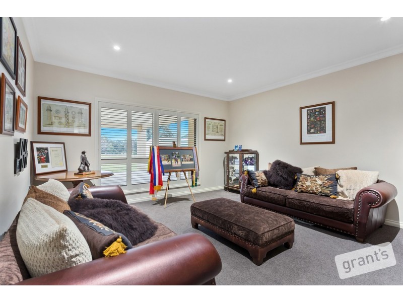 13 Mountain Flat Road, Narre Warren East VIC 3804