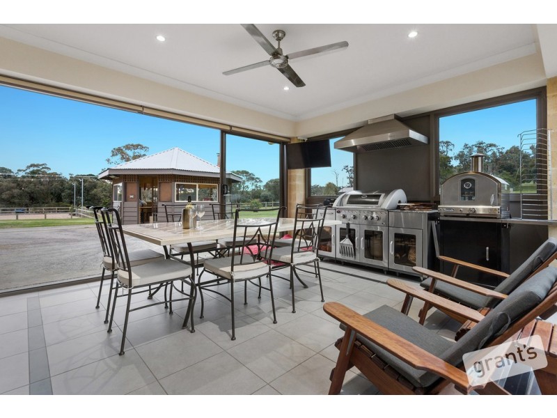 13 Mountain Flat Road, Narre Warren East VIC 3804