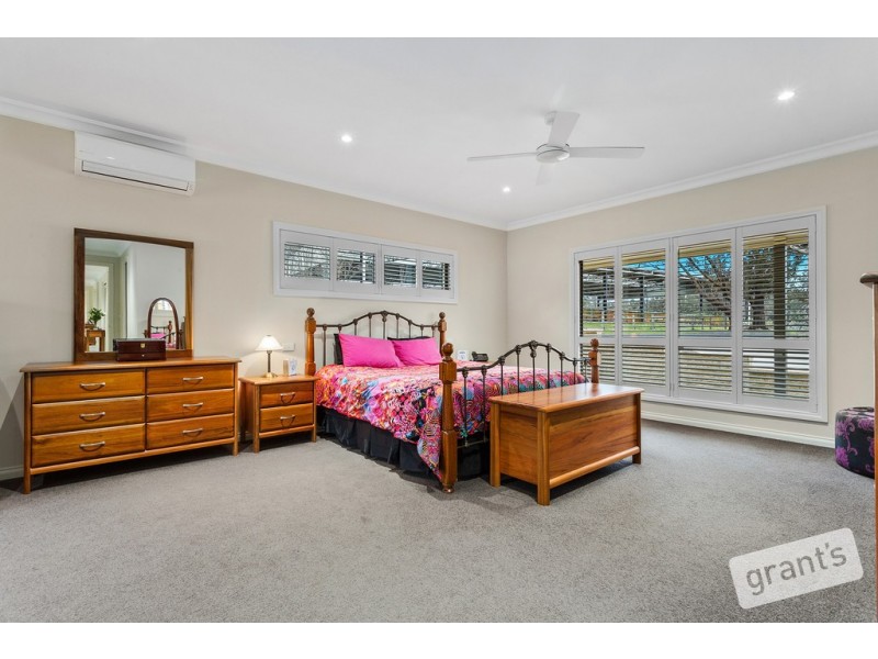 13 Mountain Flat Road, Narre Warren East VIC 3804