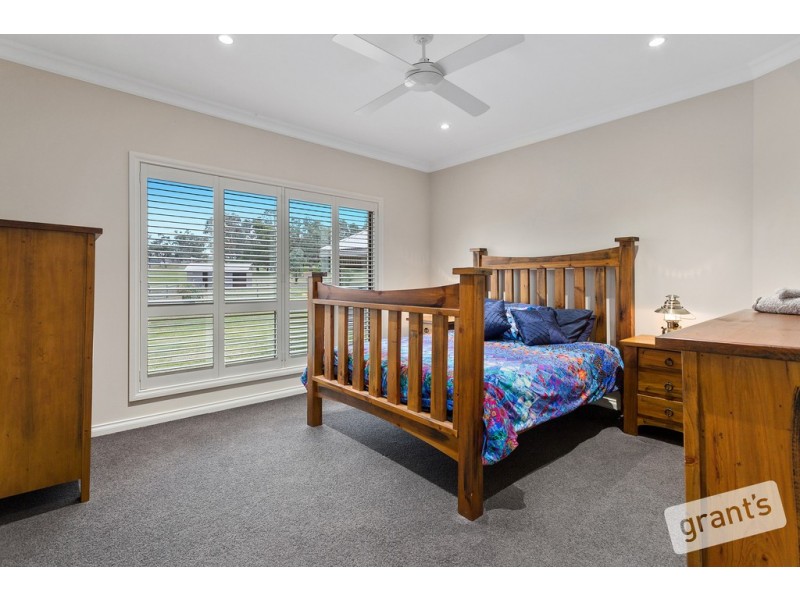 13 Mountain Flat Road, Narre Warren East VIC 3804