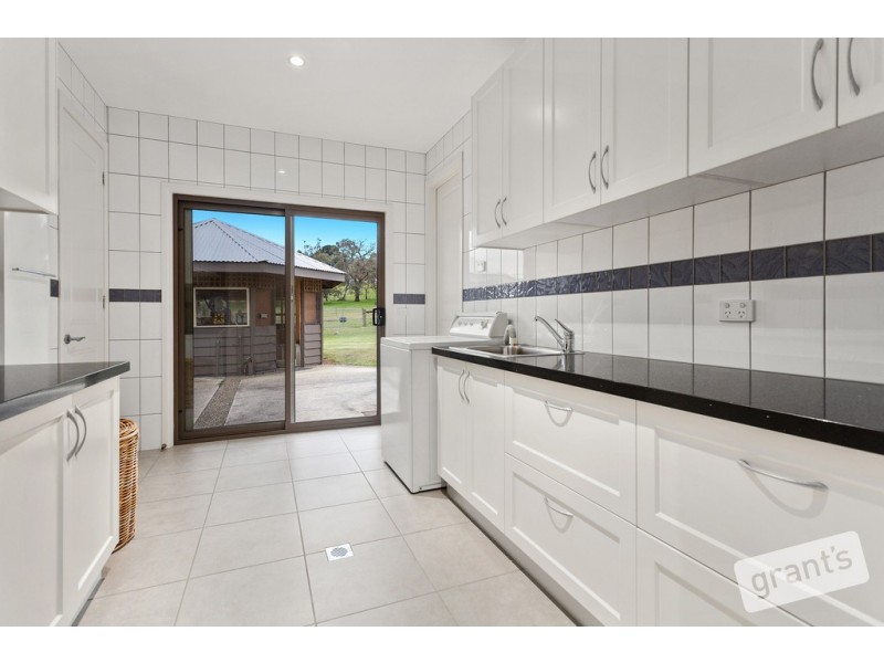 13 Mountain Flat Road, Narre Warren East VIC 3804