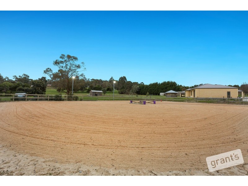 13 Mountain Flat Road, Narre Warren East VIC 3804