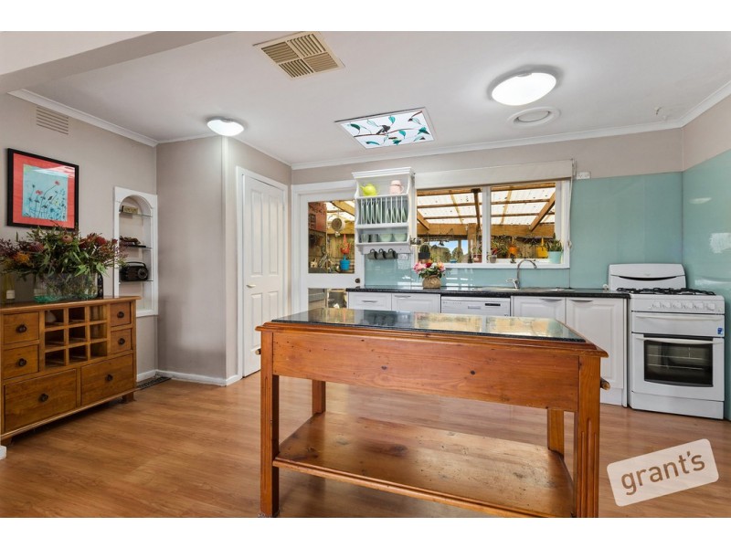 10 Everton Close, Hallam VIC 3803