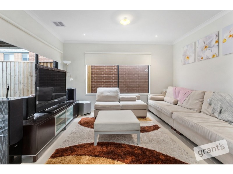 33 Green Gully Road, Clyde VIC 3978