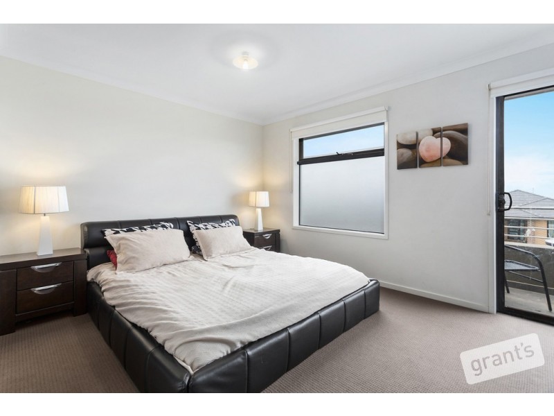 33 Green Gully Road, Clyde VIC 3978