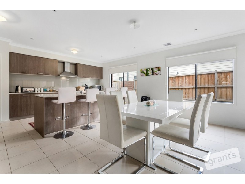 33 Green Gully Road, Clyde VIC 3978