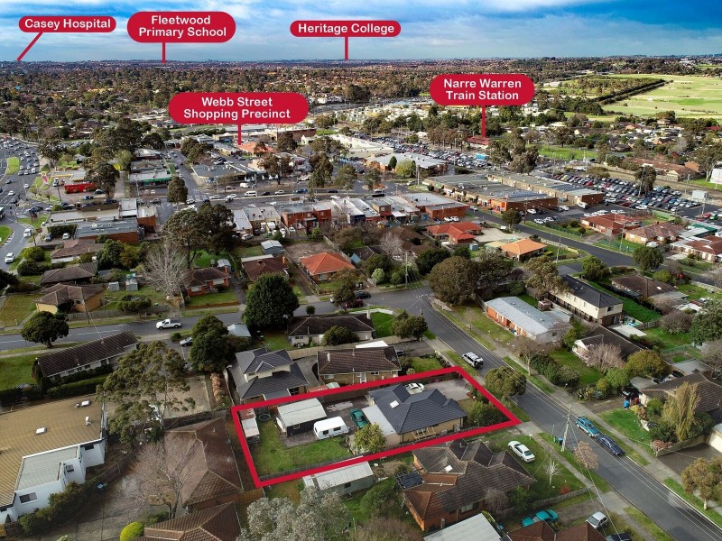 4 Meadow Wood Walk, Narre Warren VIC 3805