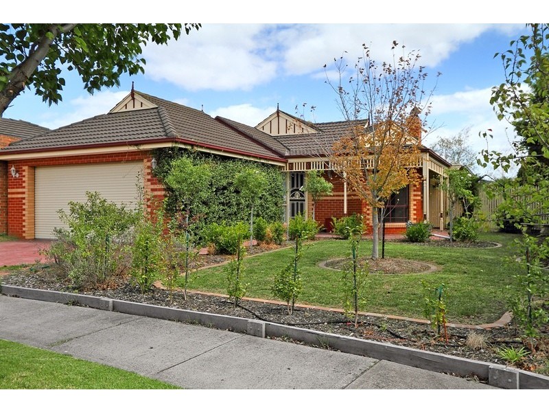 18 Crystal Brook Court, Narre Warren South VIC 3805
