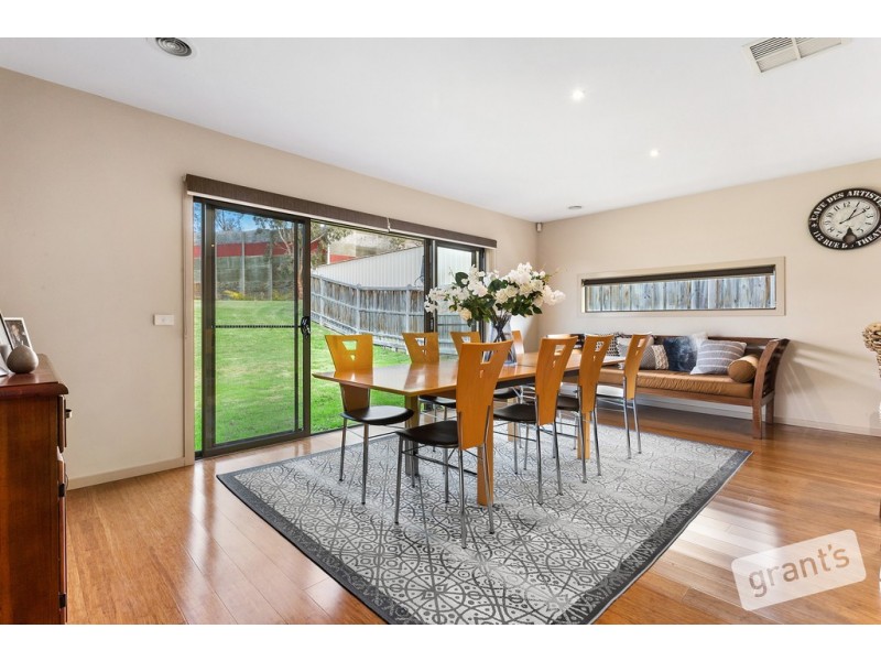 35 Avenview Drive, Narre Warren North VIC 3804