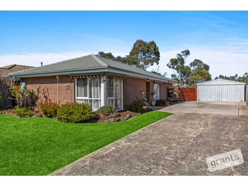 63 Woodlands Crescent, Narre Warren VIC 3805