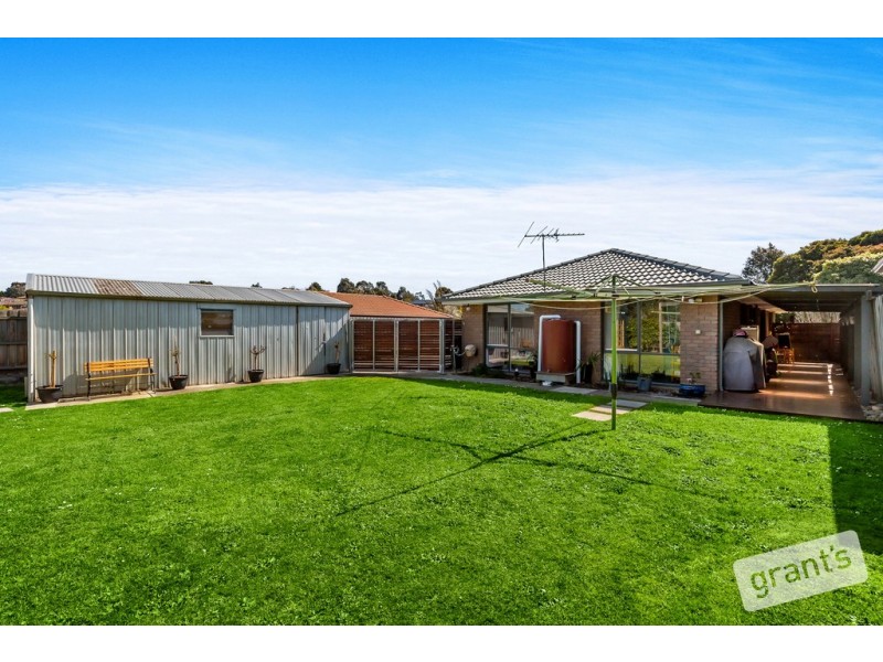 63 Woodlands Crescent, Narre Warren VIC 3805