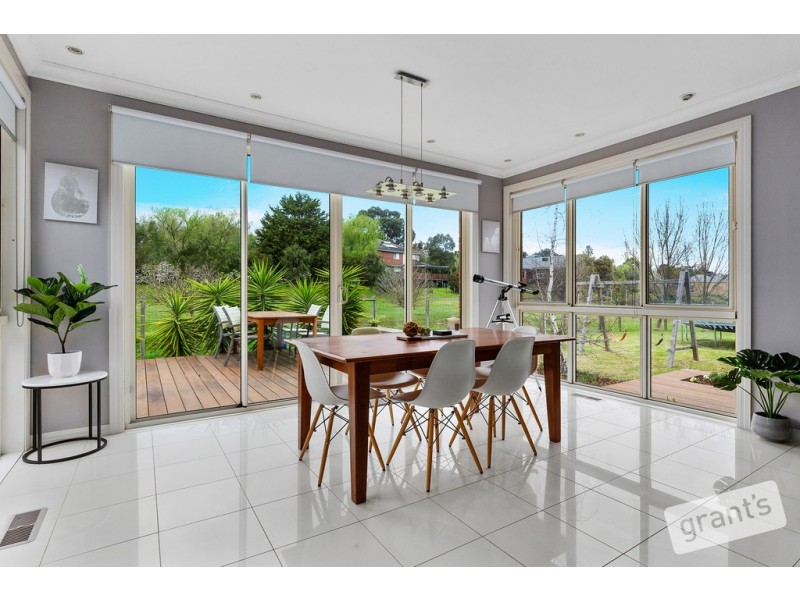 55 Ebeli Close, Narre Warren North VIC 3804