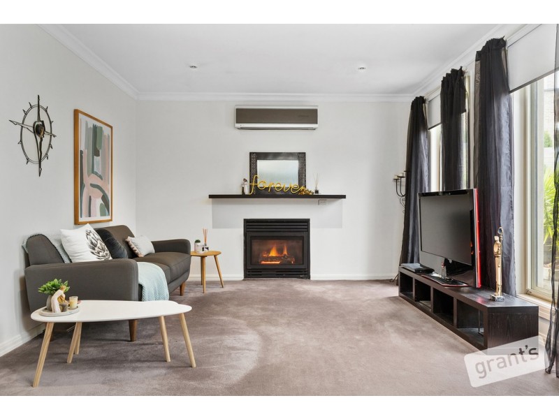 55 Ebeli Close, Narre Warren North VIC 3804