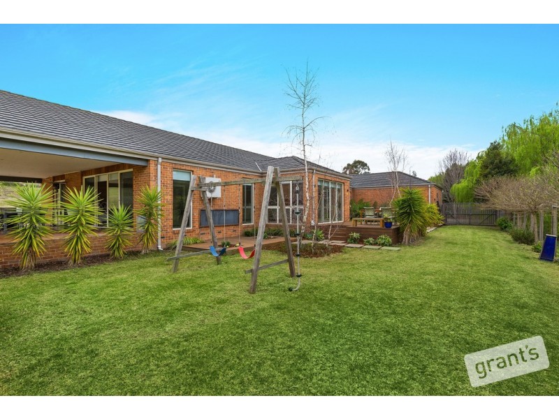 55 Ebeli Close, Narre Warren North VIC 3804