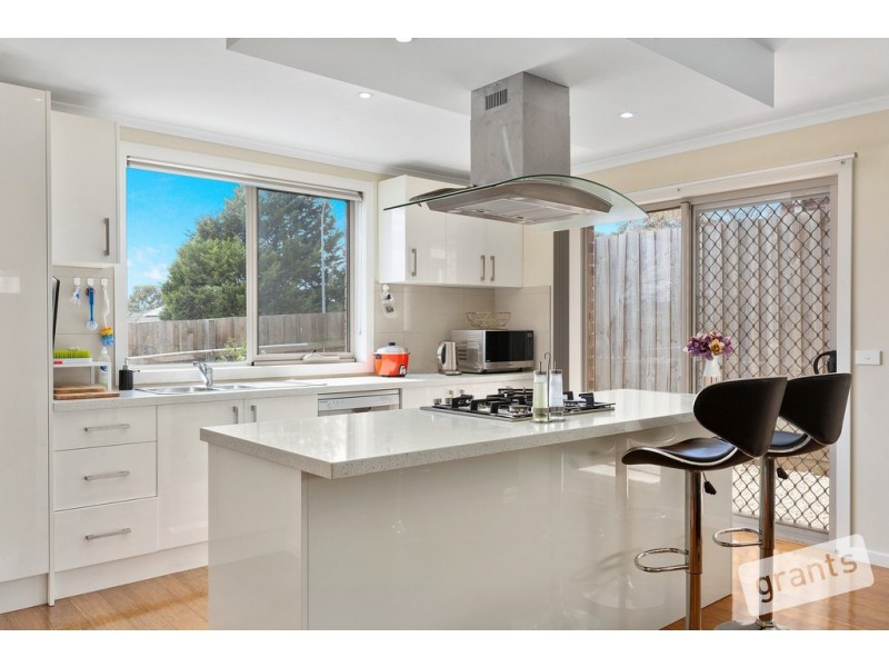 4 Aiden Rise, Narre Warren VIC 3805