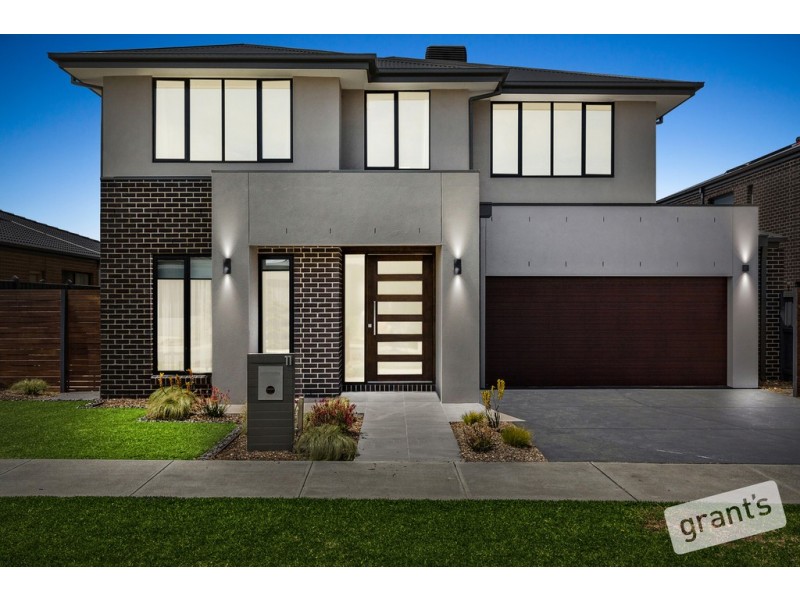 11 Everard Avenue, Clyde North VIC 3978