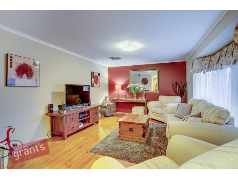 15 Shiraz Crescent, Narre Warren VIC 3805