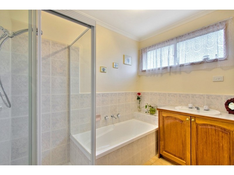 5 Anthony Court, Hallam VIC 3803