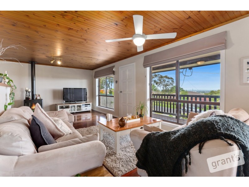 12 Mansell Court, Garfield VIC 3814