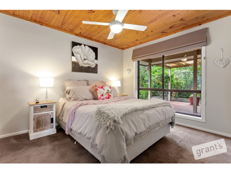 12 Mansell Court, Garfield VIC 3814