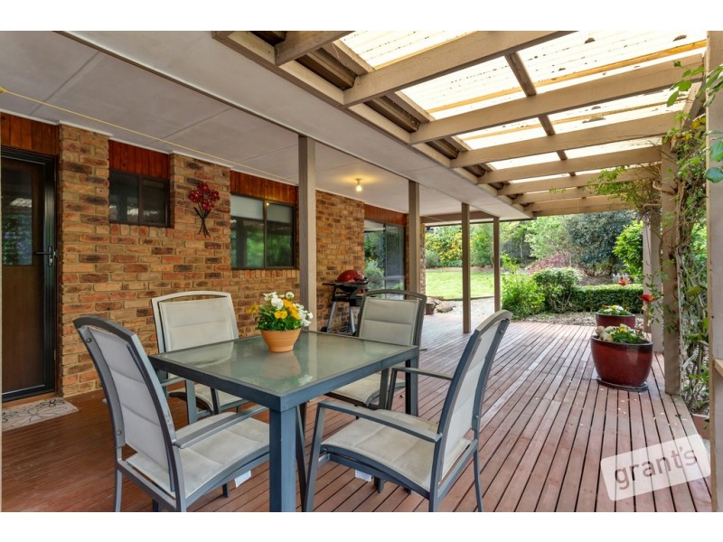 12 Mansell Court, Garfield VIC 3814