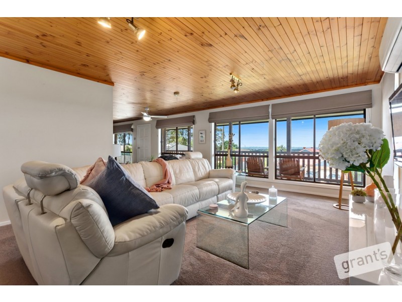 12 Mansell Court, Garfield VIC 3814