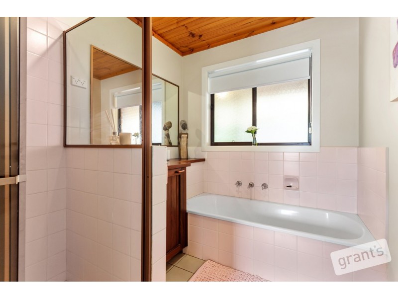 12 Mansell Court, Garfield VIC 3814