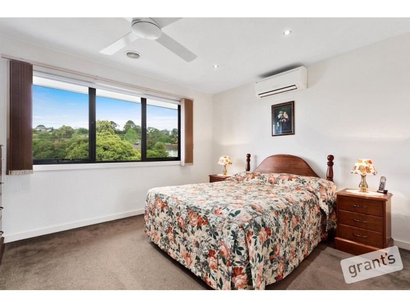 1/4 Harkaway Road, Berwick VIC 3806