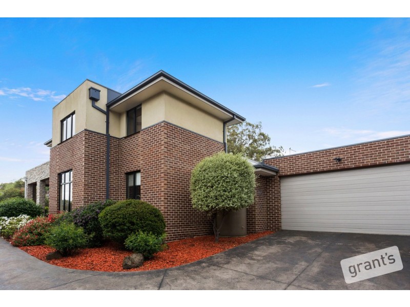 1/4 Harkaway Road, Berwick VIC 3806