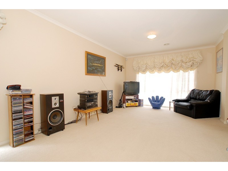 7 Rich Walk, Narre Warren South VIC 3805