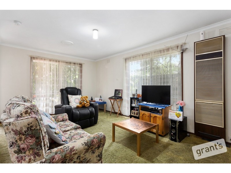 3/8 Lyall Street, Cranbourne VIC 3977