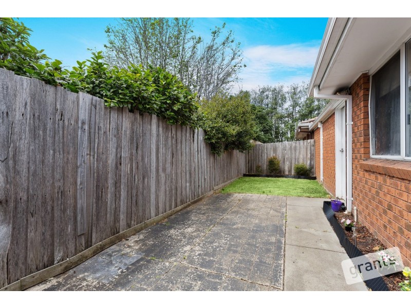 3/8 Lyall Street, Cranbourne VIC 3977