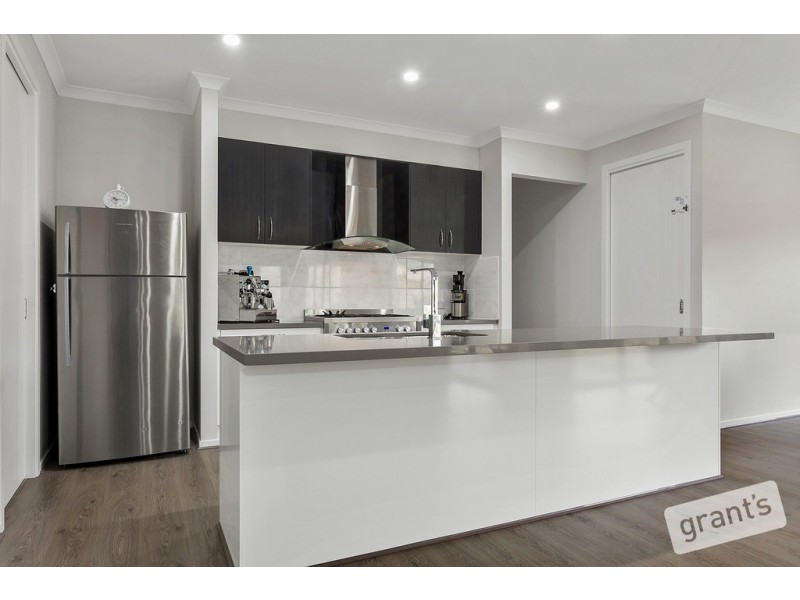 9 Petworth Rise, Officer VIC 3809