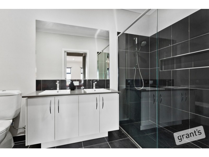 9 Petworth Rise, Officer VIC 3809