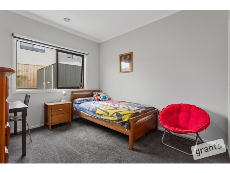 9 Petworth Rise, Officer VIC 3809