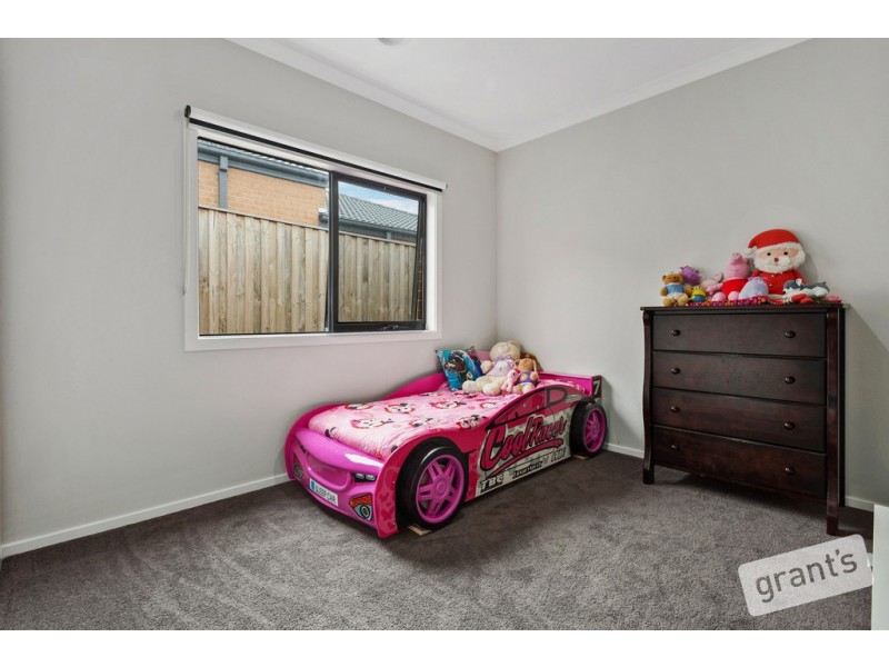 9 Petworth Rise, Officer VIC 3809