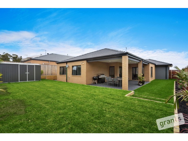 9 Petworth Rise, Officer VIC 3809