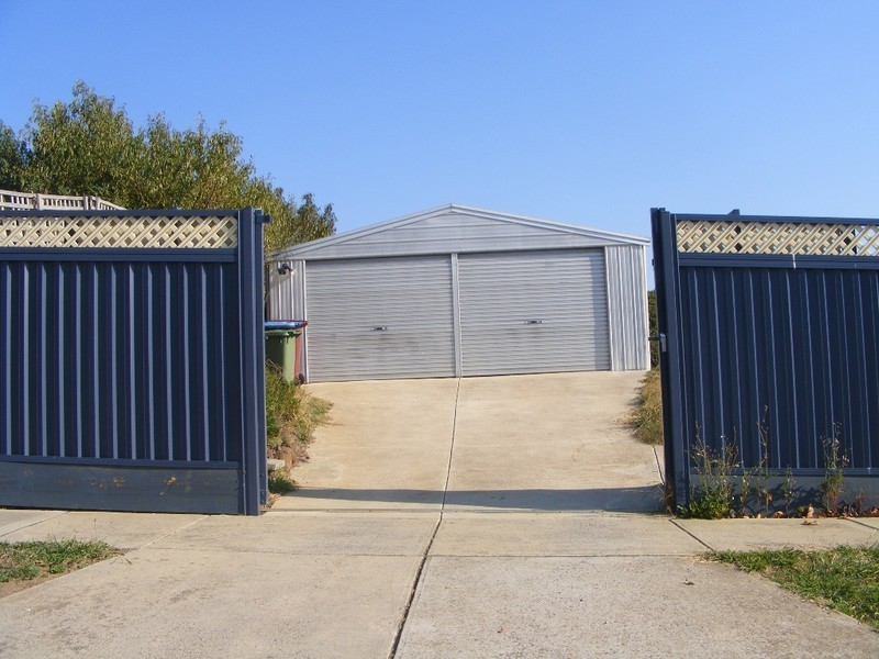 28 Jacksons Road, Narre Warren VIC 3805