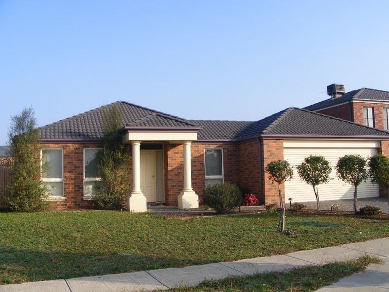 13 Beauford Avenue, Narre Warren South VIC 3805