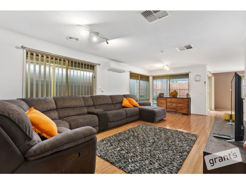 37 Lochard Terrace, Narre Warren South VIC 3805