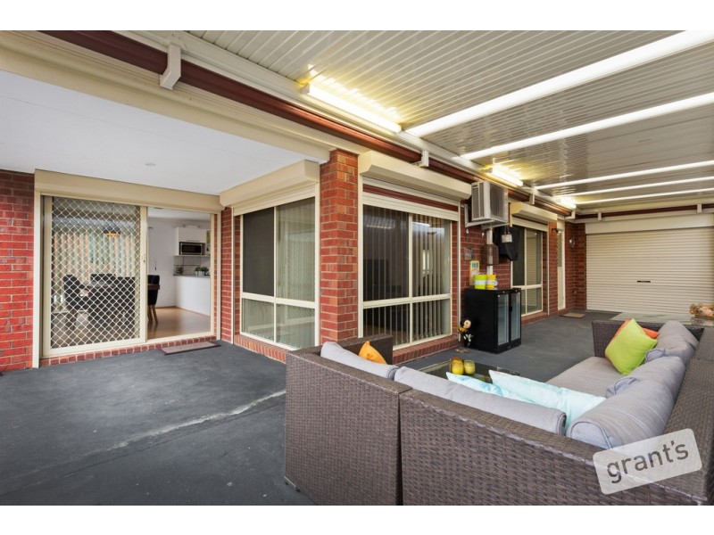 37 Lochard Terrace, Narre Warren South VIC 3805