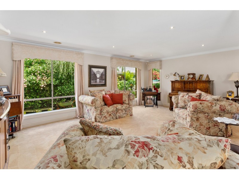 4 Galloway Drive, Narre Warren South VIC 3805