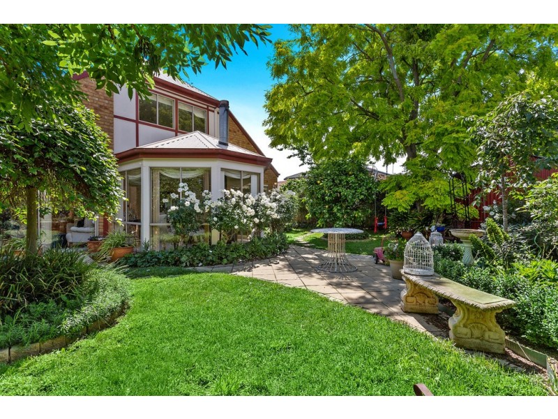 4 Galloway Drive, Narre Warren South VIC 3805