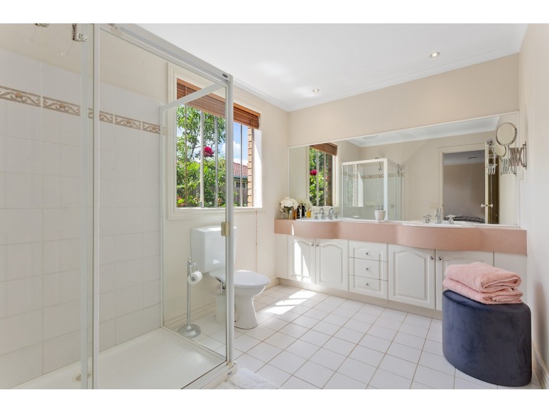 4 Galloway Drive, Narre Warren South VIC 3805